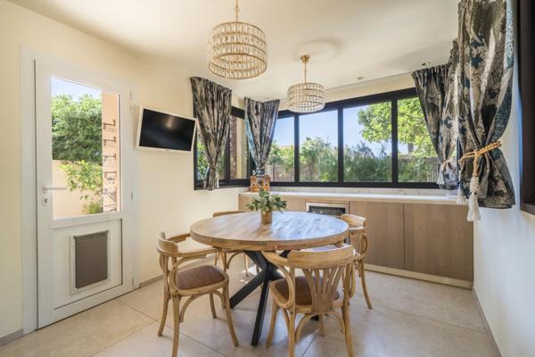 Agde. Villa 6 pièces 223 m²