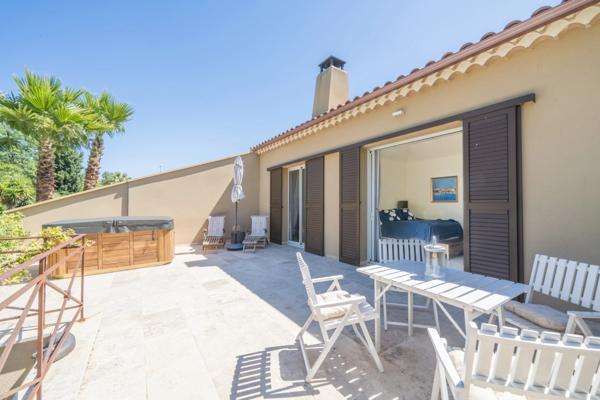 Agde. Villa 6 pièces 223 m²