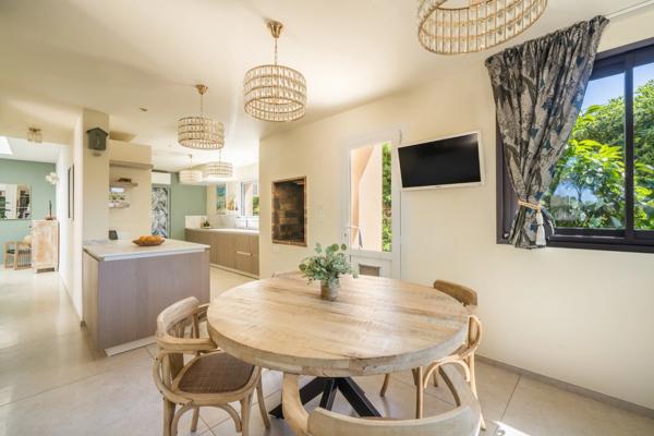 Agde. Villa 6 pièces 223 m²