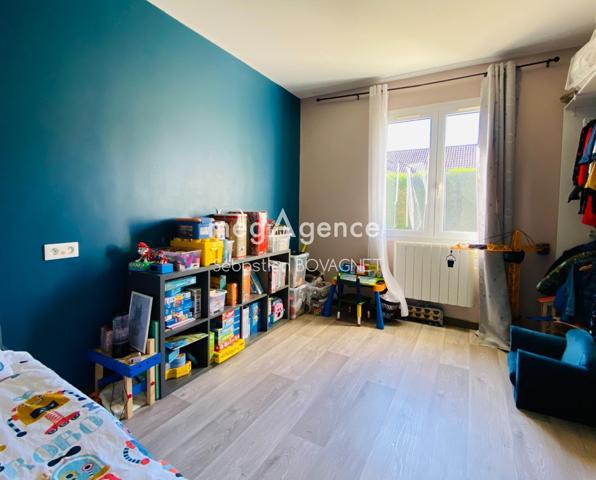 Maison à LA BAZOGE, 72650 - 5 pièces 90m²