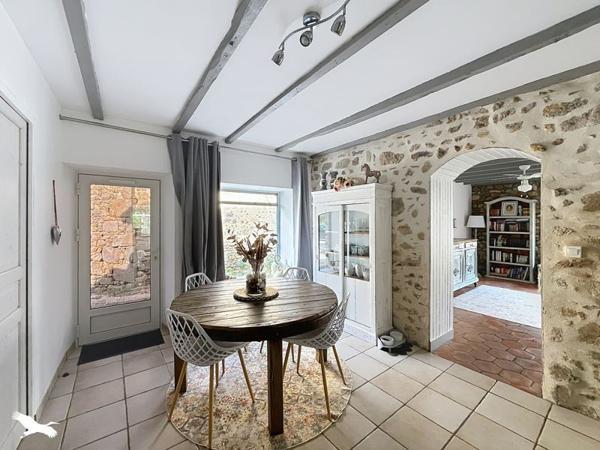 Maison à vendre 234 300 € Étouars 4 p 135 m² DPE C