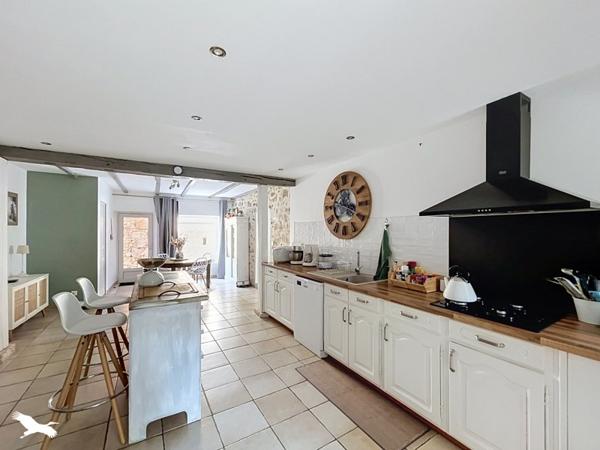 Maison à vendre 234 300 € Étouars 4 p 135 m² DPE C