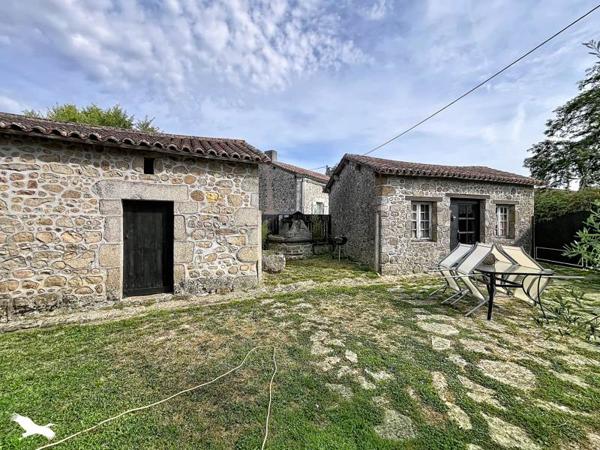 Maison à vendre 234 300 € Étouars 4 p 135 m² DPE C