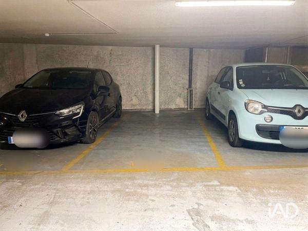 Location parking 11 m² Paris 9