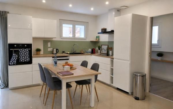 Vente Maison 6 pièces à 4 km de la plage Portiragnes