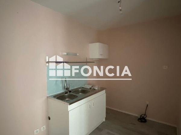 Location Appartement 2 pièces 53.87 m² - 22 RUE DES CHARRETIERS Orleans 45000