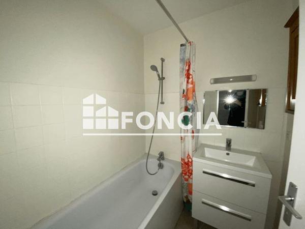 Location Appartement 2 pièces 53.87 m² - 22 RUE DES CHARRETIERS Orleans 45000