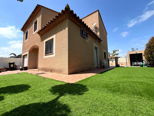 Magnifique maison de 130 m² en R+1 avec piscine sans vis-à-vis dans un secteur recherché et calme
