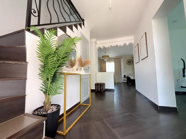 Magnifique maison de 130 m² en R+1 avec piscine sans vis-à-vis dans un secteur recherché et calme