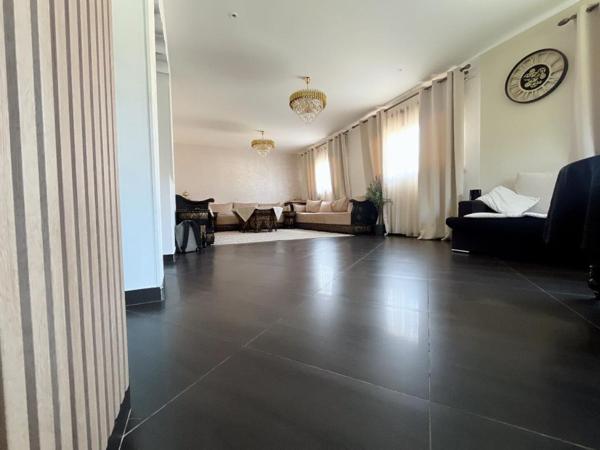 Magnifique maison de 130 m² en R+1 avec piscine sans vis-à-vis dans un secteur recherché et calme