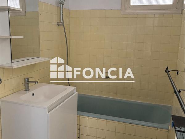 Location Appartement 4 pièces 78.13 m² - LE BRET - 1 RUE STE CATHERINE Brignoles 83170