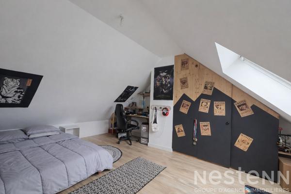 COUP DE COEUR ASSURÉ - MAISON FAMILIALE AVEC EXTÉRIEURS EXCEPTIONNELS