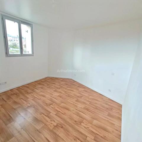 Location                                                      Appartement
                        
                     2 pièces                      51 m2                     à Belley