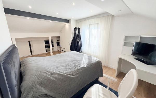 Maison à vendre    6 pièces •  Drancy