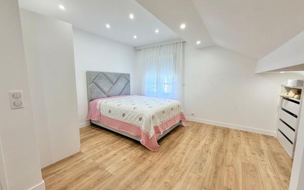 Maison à vendre    6 pièces •  Drancy