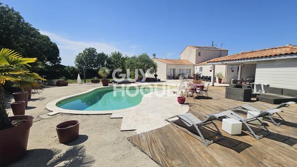 MAISON À VENDRE DE 6 PIÈCES DE 186,37 M²