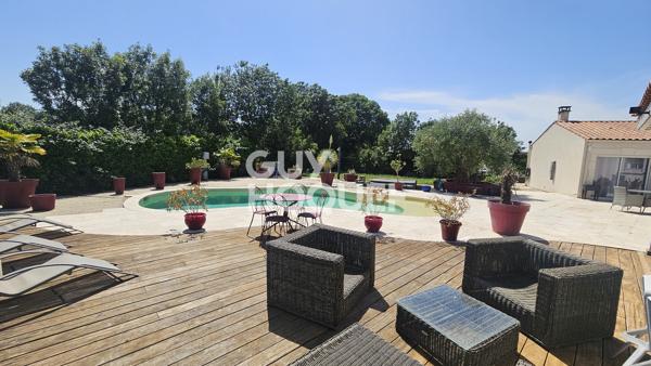 MAISON À VENDRE DE 6 PIÈCES DE 186,37 M²