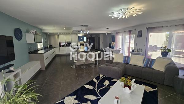 MAISON À VENDRE DE 6 PIÈCES DE 186,37 M²