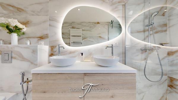 EN EXCLUSIVITE - PLAIN PIED - 3 CHAMBRES DONT UNE SUITE PARENTALE - CLIMATISATION GAINABLE - GARAGE - VUE DEGAGÉE
