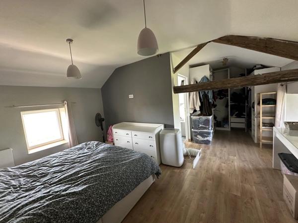 Vente                                                      Ferme
                        
                     6 pièces                      156 m2                     à Chauvigny