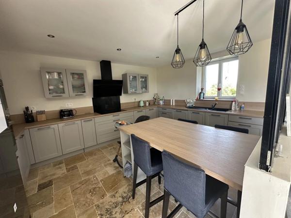 Vente                                                      Ferme
                        
                     6 pièces                      156 m2                     à Chauvigny