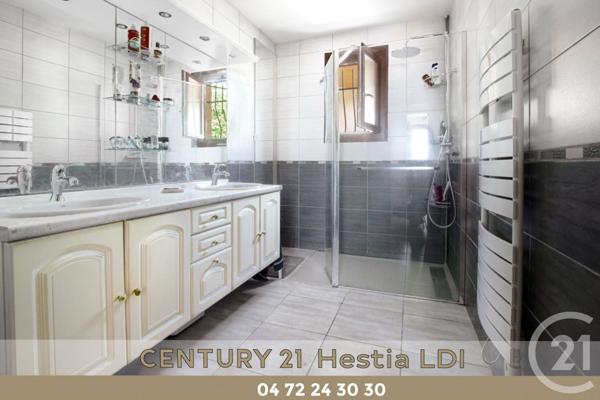 Maison à vendre  6 pièces - 120,28 m2 GENILAC - 42