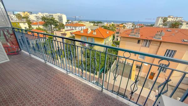 Nice (06200) Appartement 2 pièces vue mer