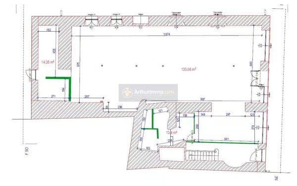 Vente                                                      Local commercial
                        
                                         164 m2                     à Landerneau