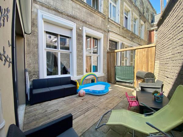 MAGNIFIQUE DUPLEX AVEC TERRASSE EN HYPER CENTRE