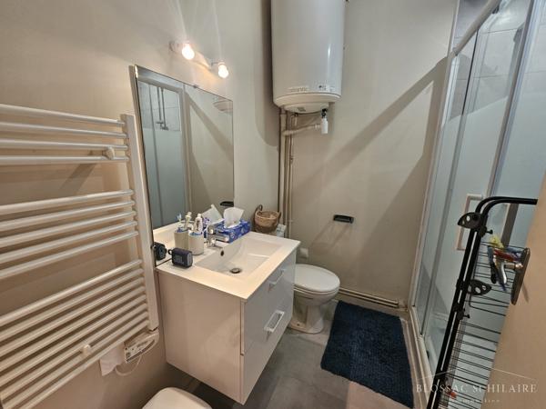 Poitiers plateau, studio 27 m² vendu meublé en excellent état.