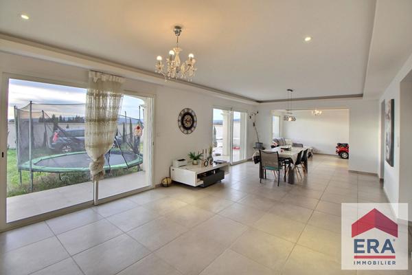 Maison spacieuse Donzère