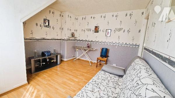 Ensemble immobilier à usage mixte commerce / habitation