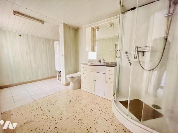 MAISON TYPE CHALET SUR 1300 m2 DE TERRAIN 