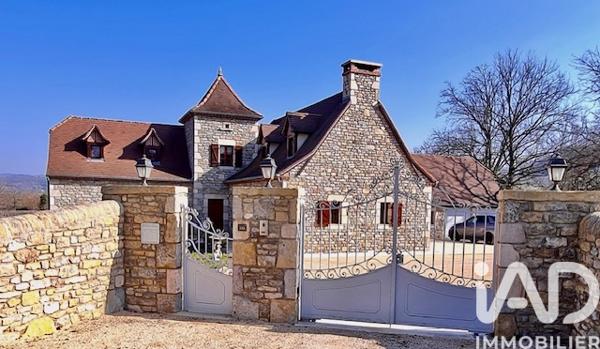 Maison à vendre 5 pièces 206 m² Saint-Jean-Lespinasse