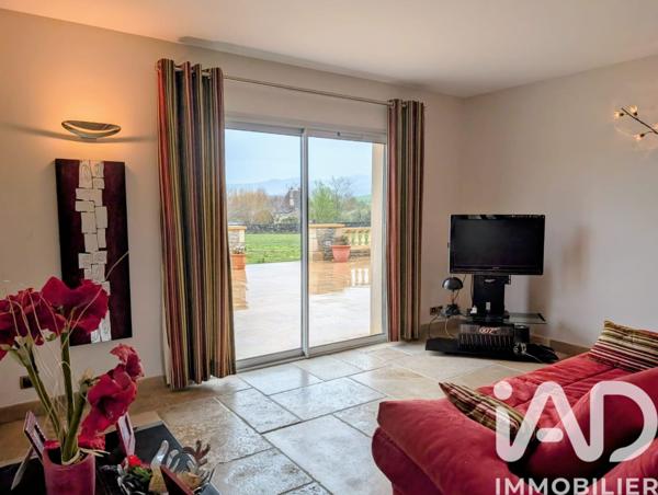 Maison à vendre 5 pièces 206 m² Saint-Jean-Lespinasse