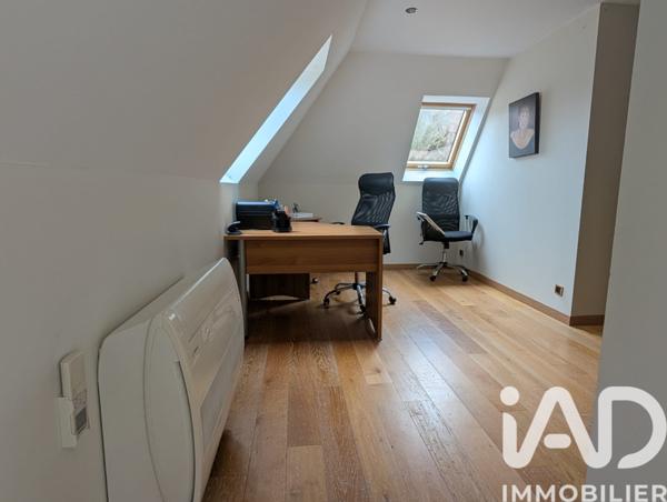 Maison à vendre 5 pièces 206 m² Saint-Jean-Lespinasse