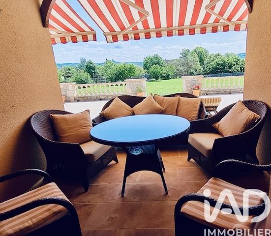 Maison à vendre 5 pièces 206 m² Saint-Jean-Lespinasse