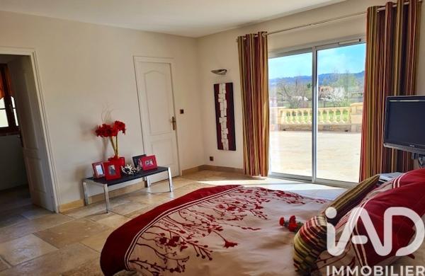 Maison à vendre 5 pièces 206 m² Saint-Jean-Lespinasse