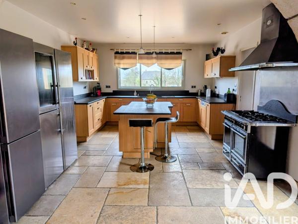 Maison à vendre 5 pièces 206 m² Saint-Jean-Lespinasse