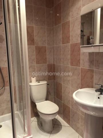 Maison de bourg de 180m2 avec 6 chambres.