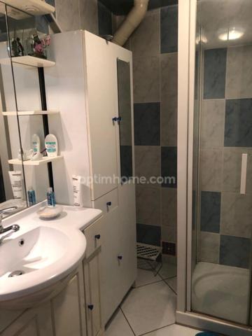 Maison de bourg de 180m2 avec 6 chambres.