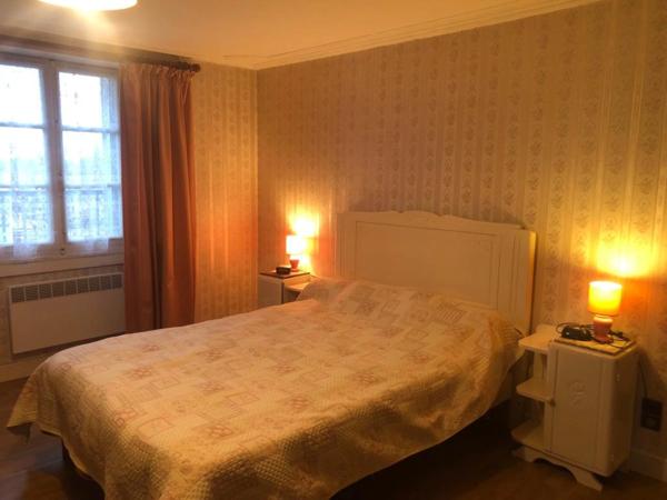 Maison de bourg de 180m2 avec 6 chambres.