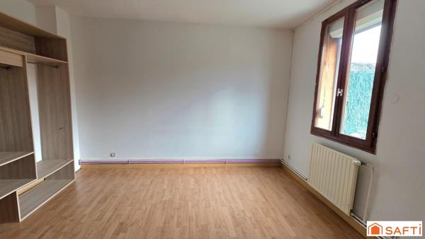 Maison familiale T5 avec travaux et grand potentiel, garage et terrasse