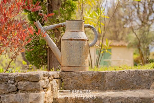 Propriété de caractère au coeur d’une oliveraie, Bastidon du 19e réinventé