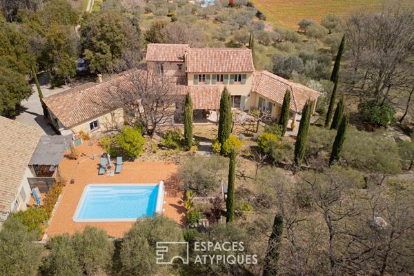 Propriété de caractère au coeur d’une oliveraie, Bastidon du 19e réinventé