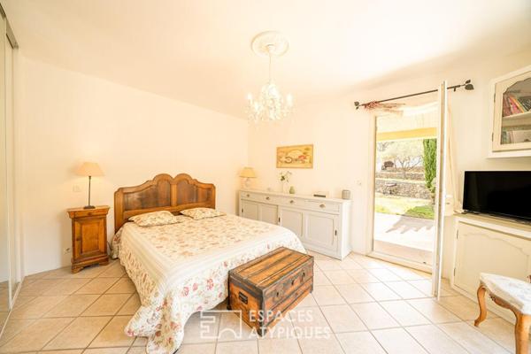 Propriété de caractère au coeur d’une oliveraie, Bastidon du 19e réinventé