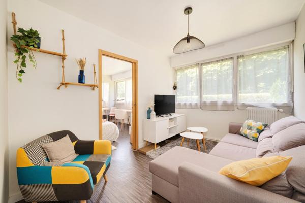 Magnifique T2 renové avec place de parking- frontière Nancy