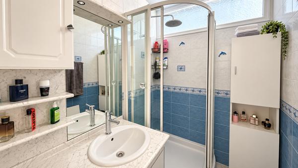 appartement, louable, 11 000 € par an
