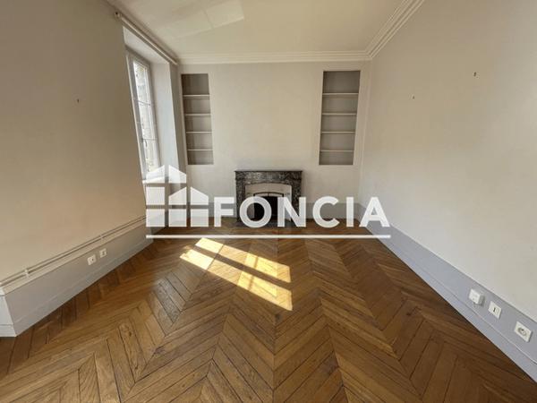 Location Appartement 3 pièces 72.57 m² - 9 RUE SAMBIN Dijon 21000