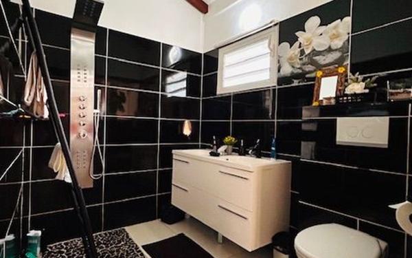 Maison à louer    3 pièces •  Baie-Mahault